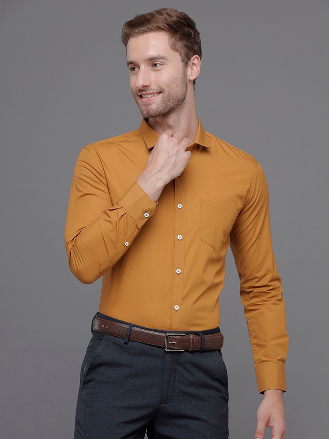 

YOVISH Men Mustard Smart Slim Fit Casual Shirt