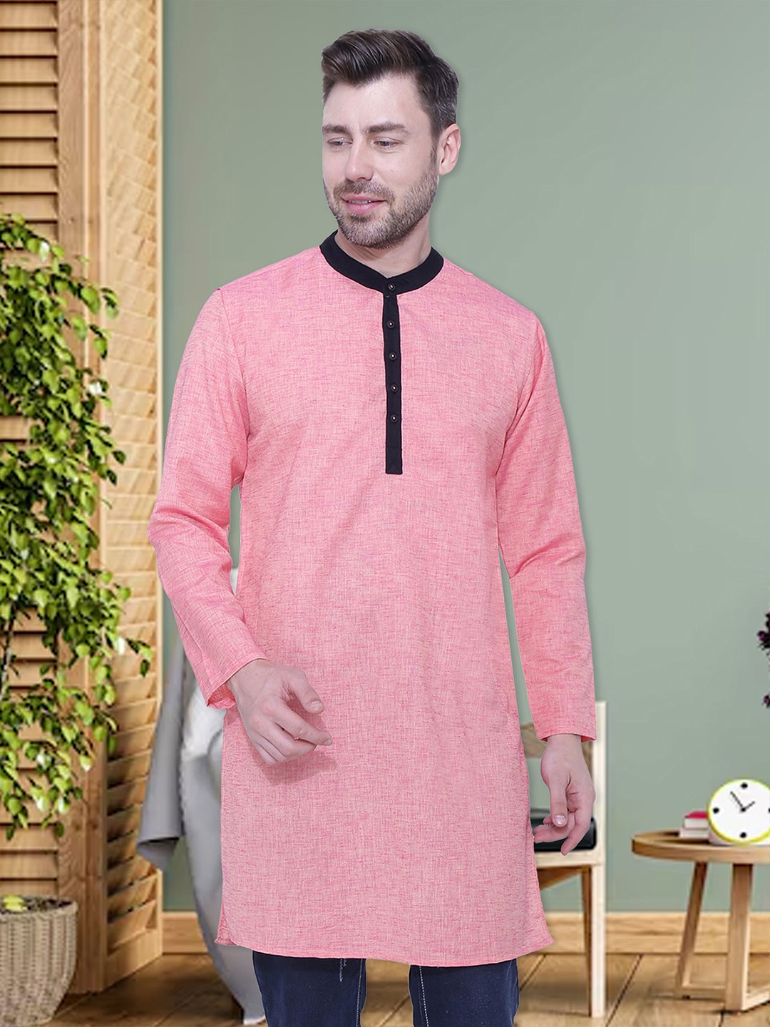 

Kuons Avenue Men Peach-Coloured & Black Kurta