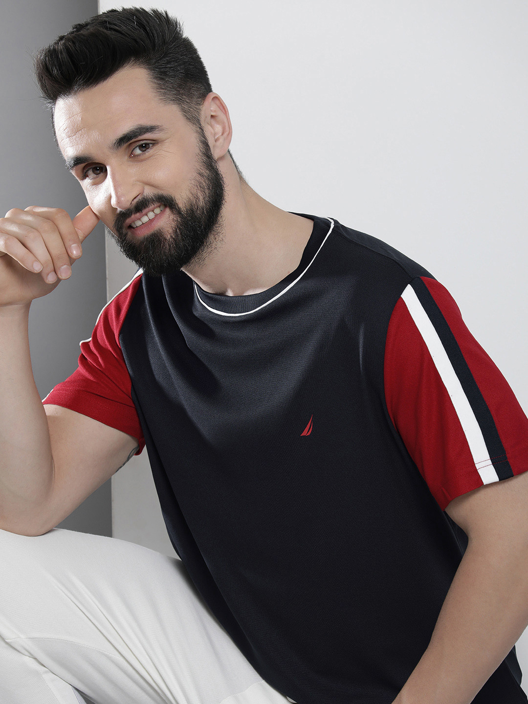 

Nautica Men Round Neck With Contrast Short Sleeves T-shirt, Navy blue