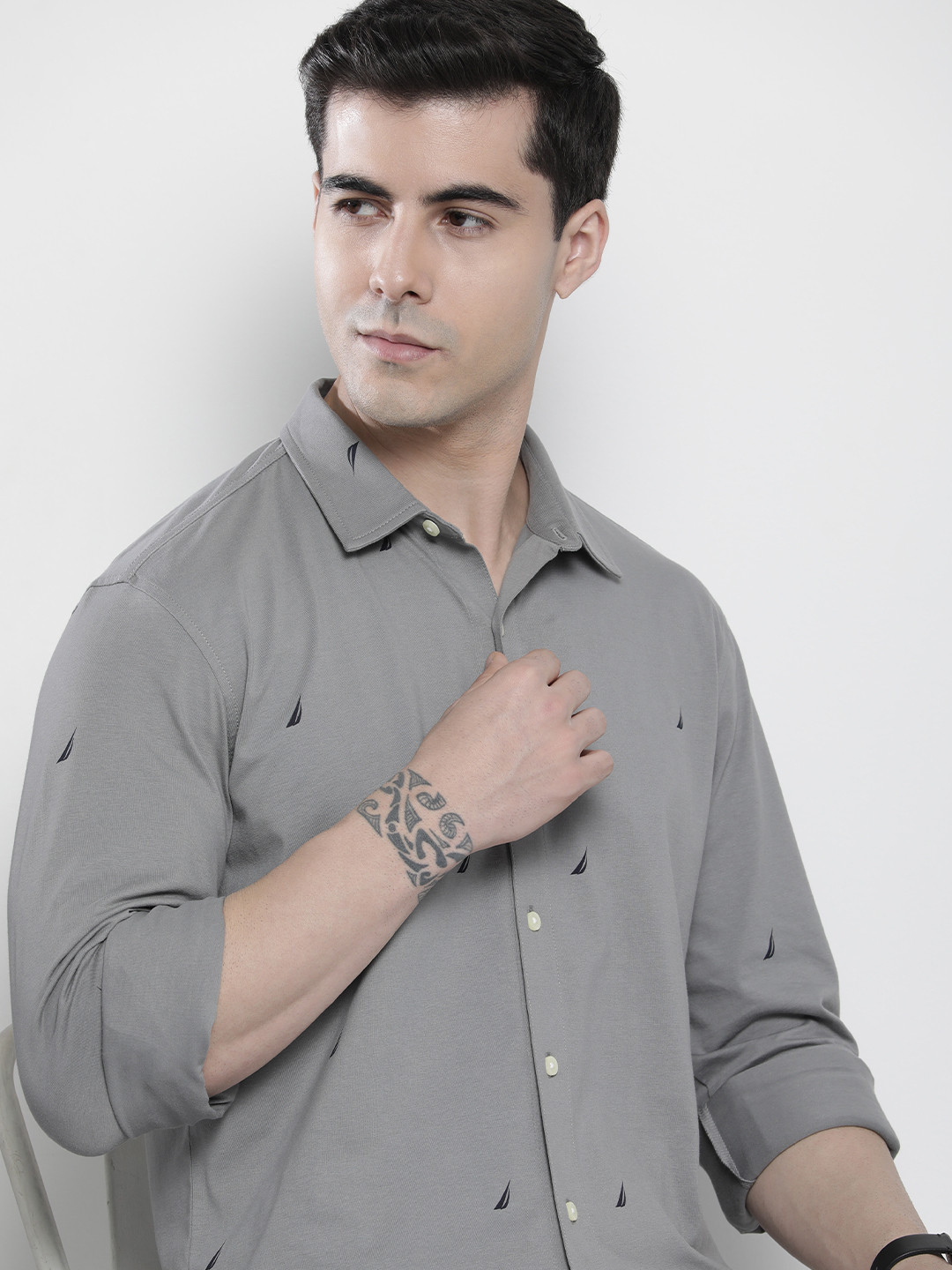 

Nautica Men Grey Classic Graphic Printed Spread Collar Casual Shirt