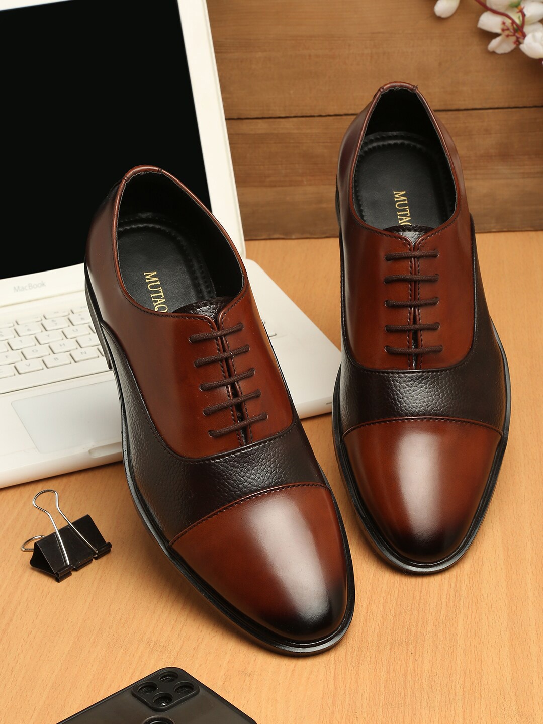 MUTAQINOTI Men Brown Solid Formal Oxfords