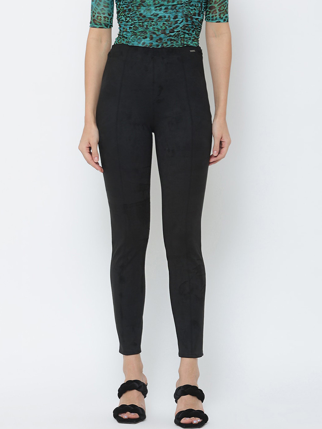 

GUESS Women Black Slim Fit Jeans