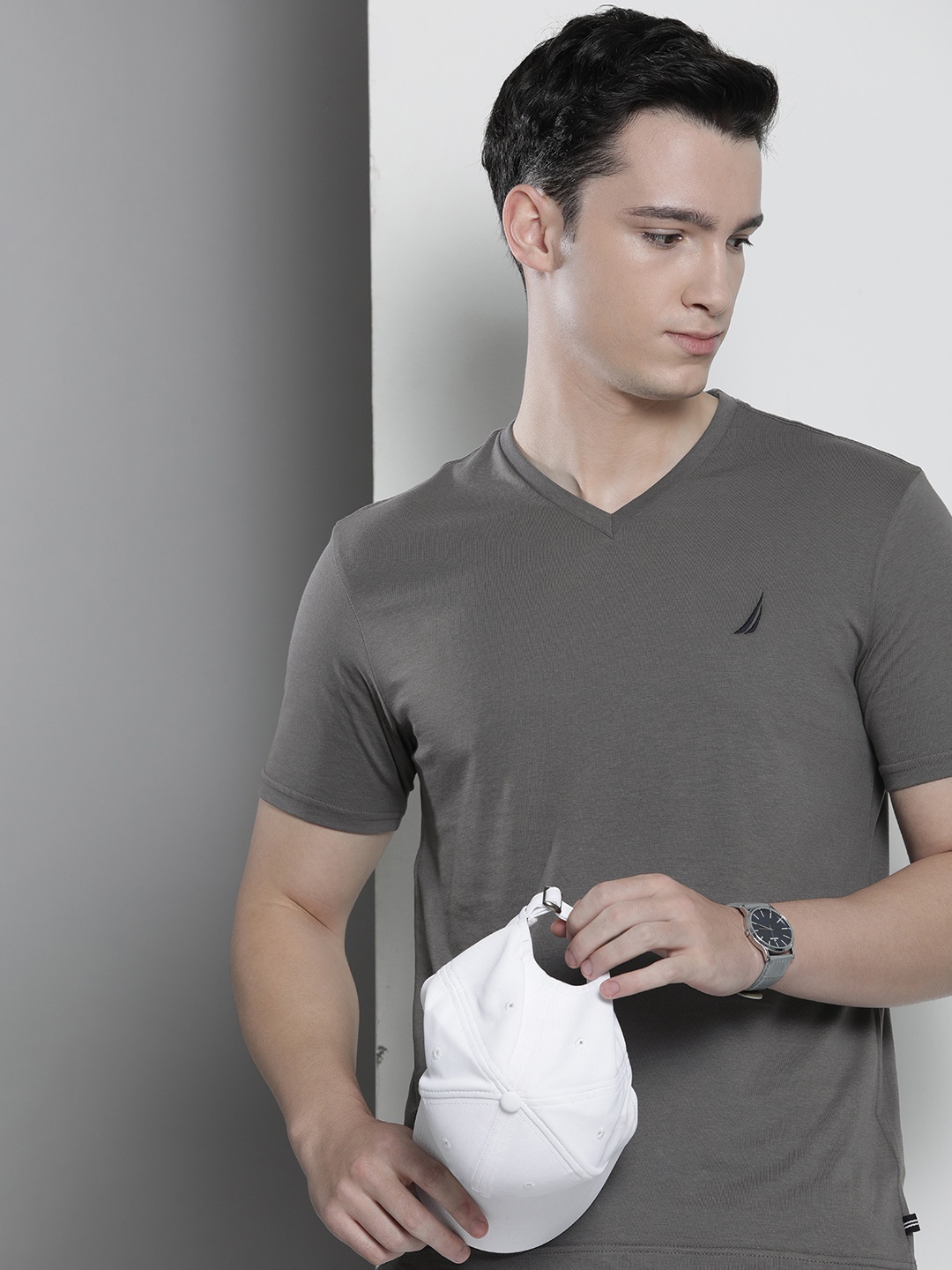 

Nautica Men V-Neck Pure Cotton T-shirt, Grey