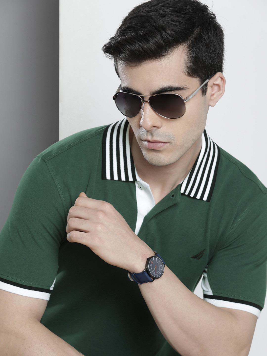 

Nautica Men Olive Green Polo Collar T-shirt