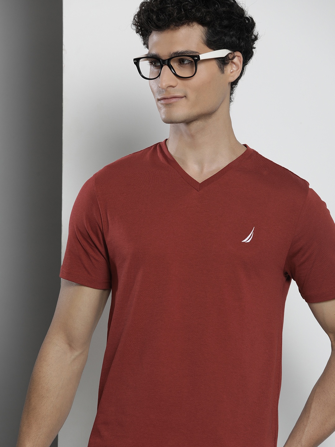 

Nautica Men V-Neck Pure Cotton T-shirt, Maroon