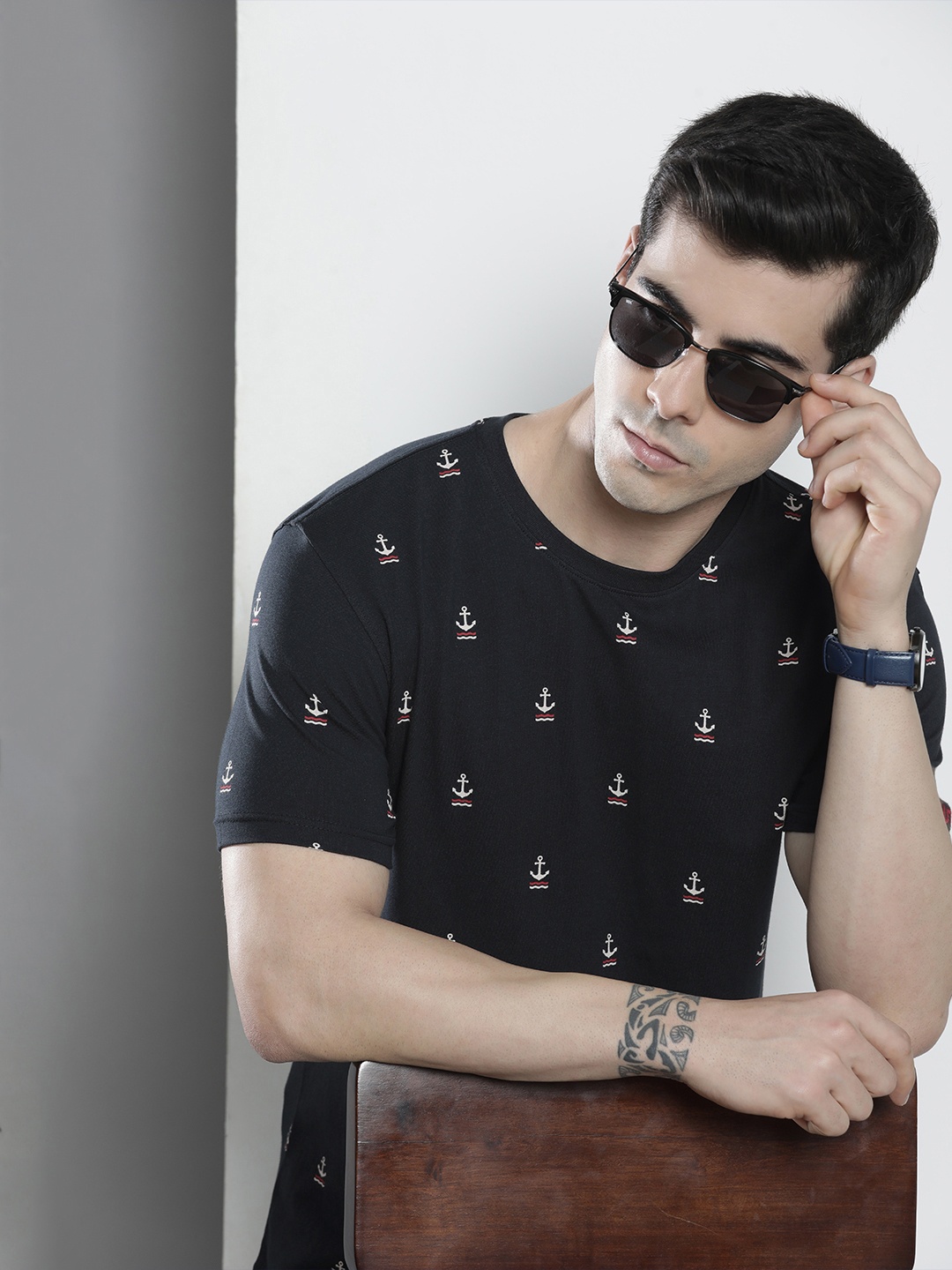 

Nautica Men Black & Cream-Coloured Striped Pure Cotton T-shirt