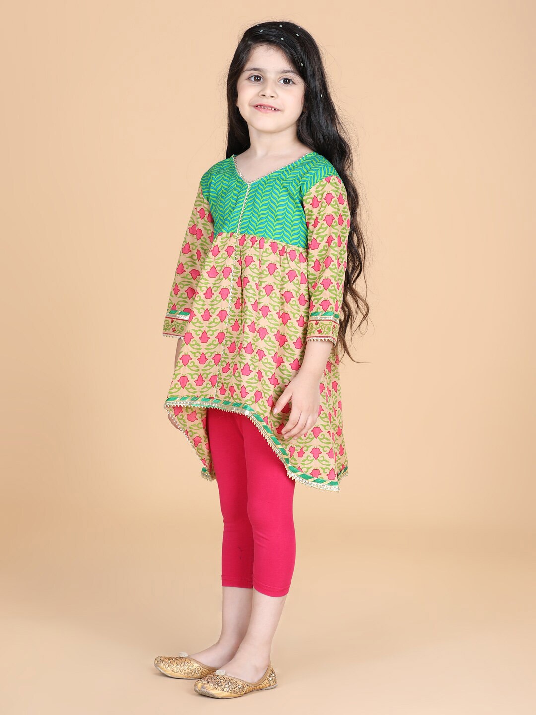 

LIL PITAARA Girls Green & Pink Ethnic Motifs Printed Gotta Patti Pure Cotton Kurti