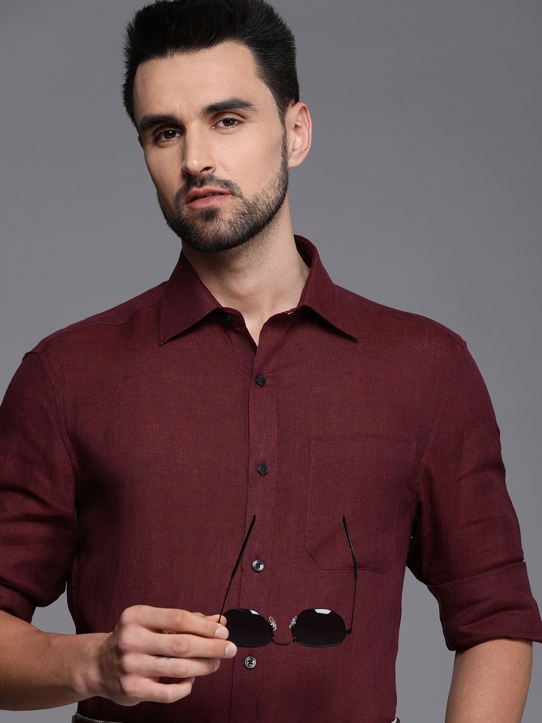 

Louis Philippe Men Maroon Solid Classic Fit Formal Shirt