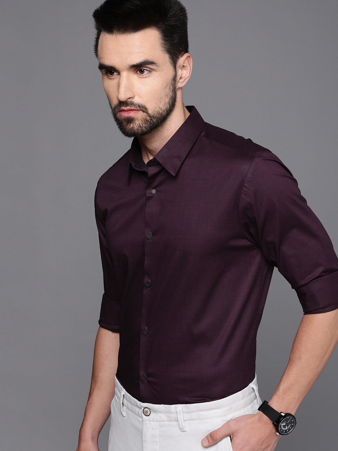 

Louis Philippe Ath Work Men Maroon Solid Super Slim Fit Semiformal Shirt