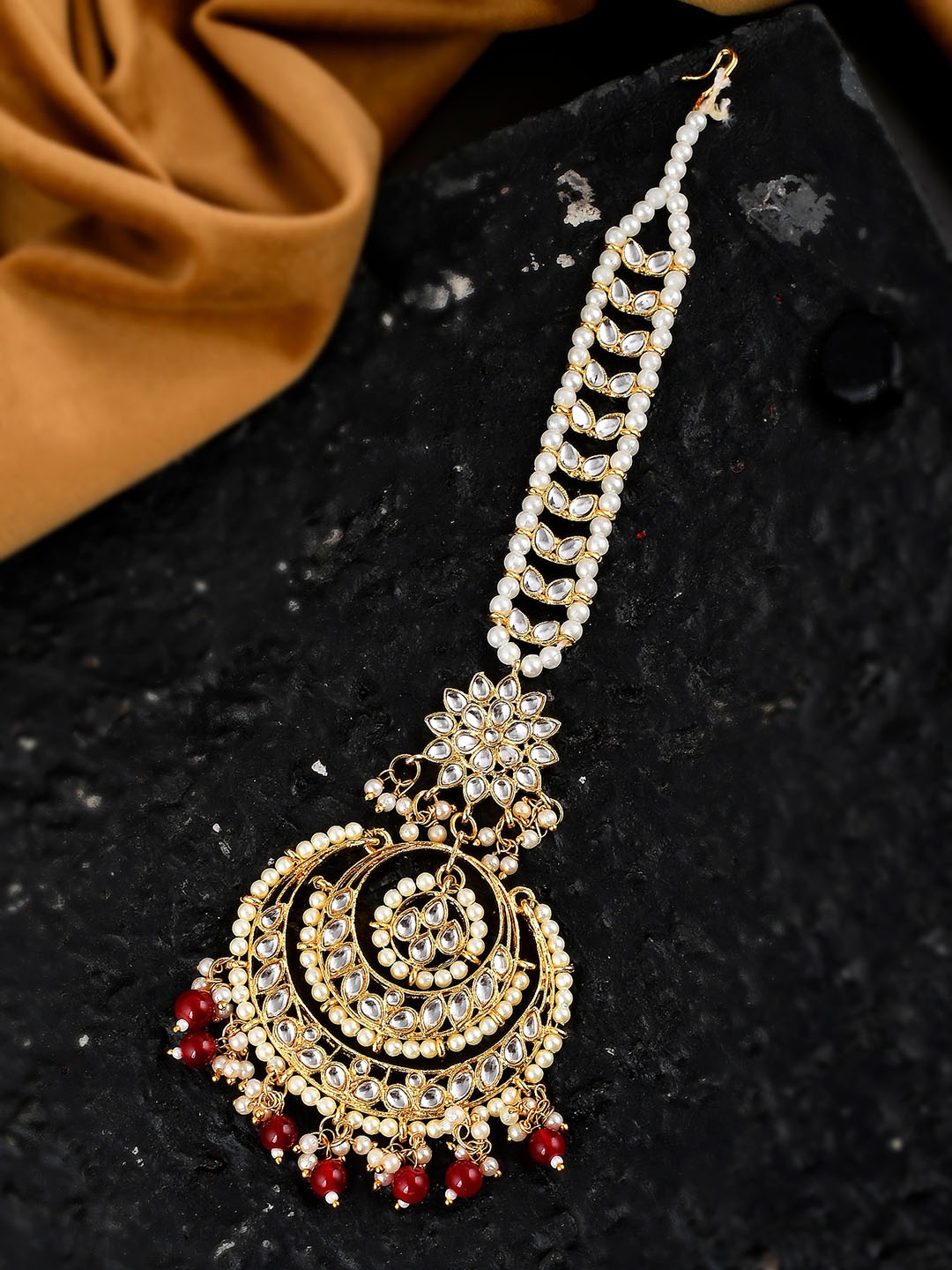 

Shoshaa Gold-Plated Red & White Kundan-Studded Pearl Beaded Maang Tikka