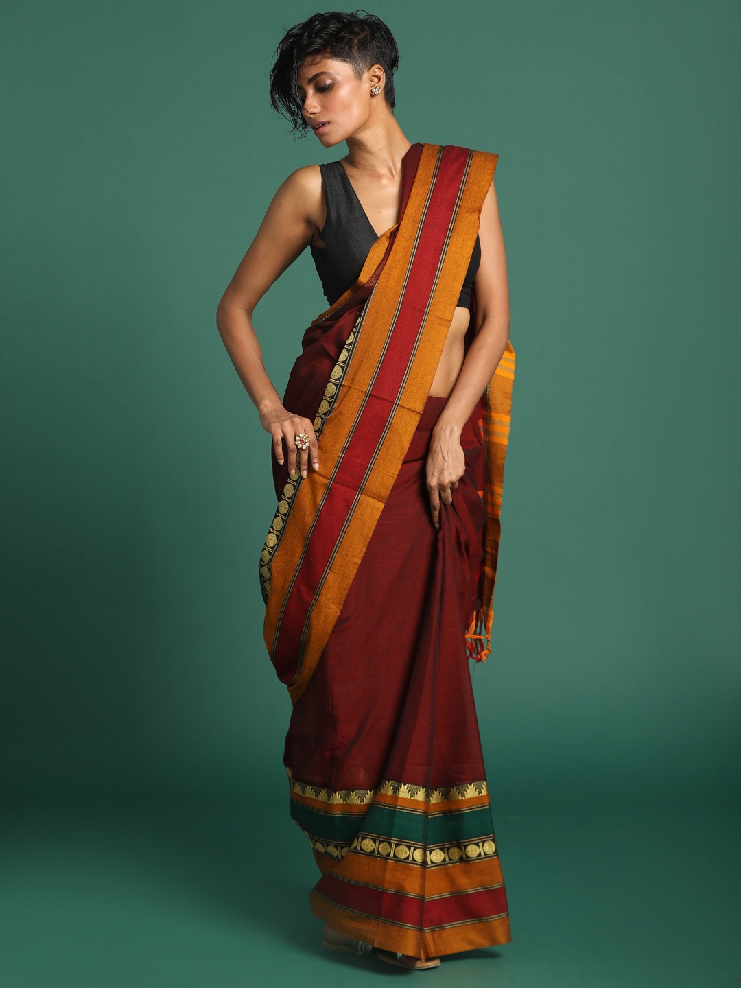 

Indethnic Maroon & Green Pure Cotton Mangalagiri Saree