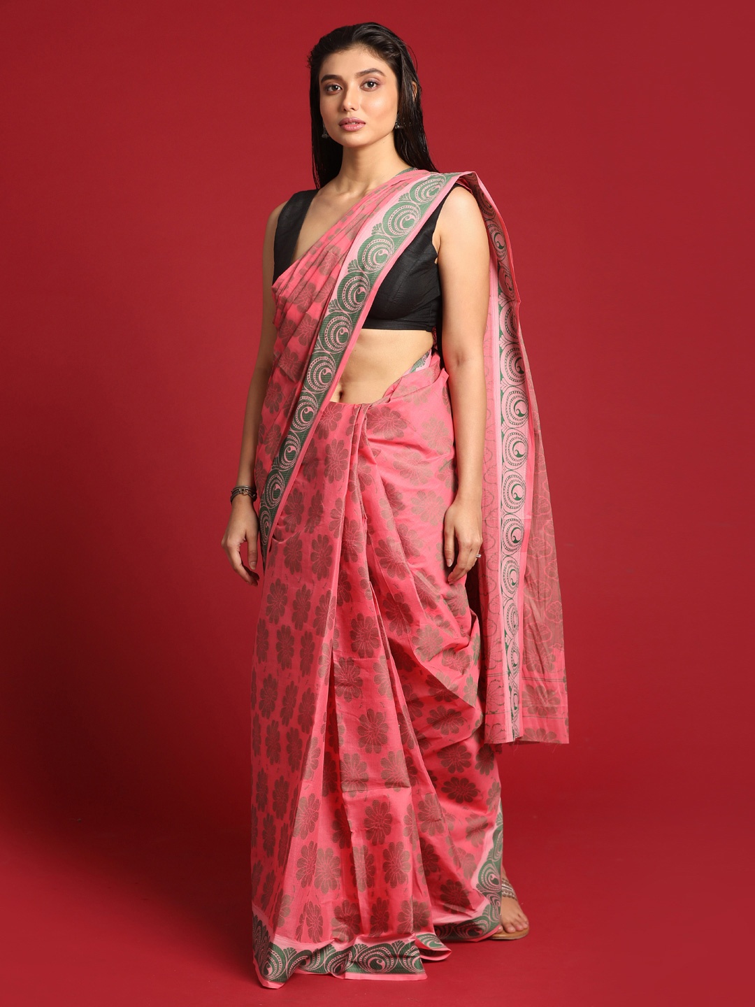 

Indethnic Pink & Green Floral Pure Cotton Taant Saree