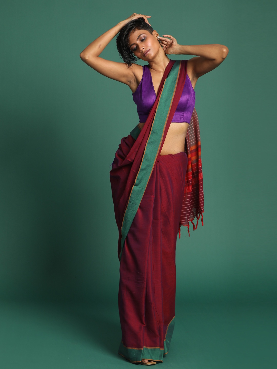 

Indethnic Magenta & Green Pure Cotton Mangalagiri Saree