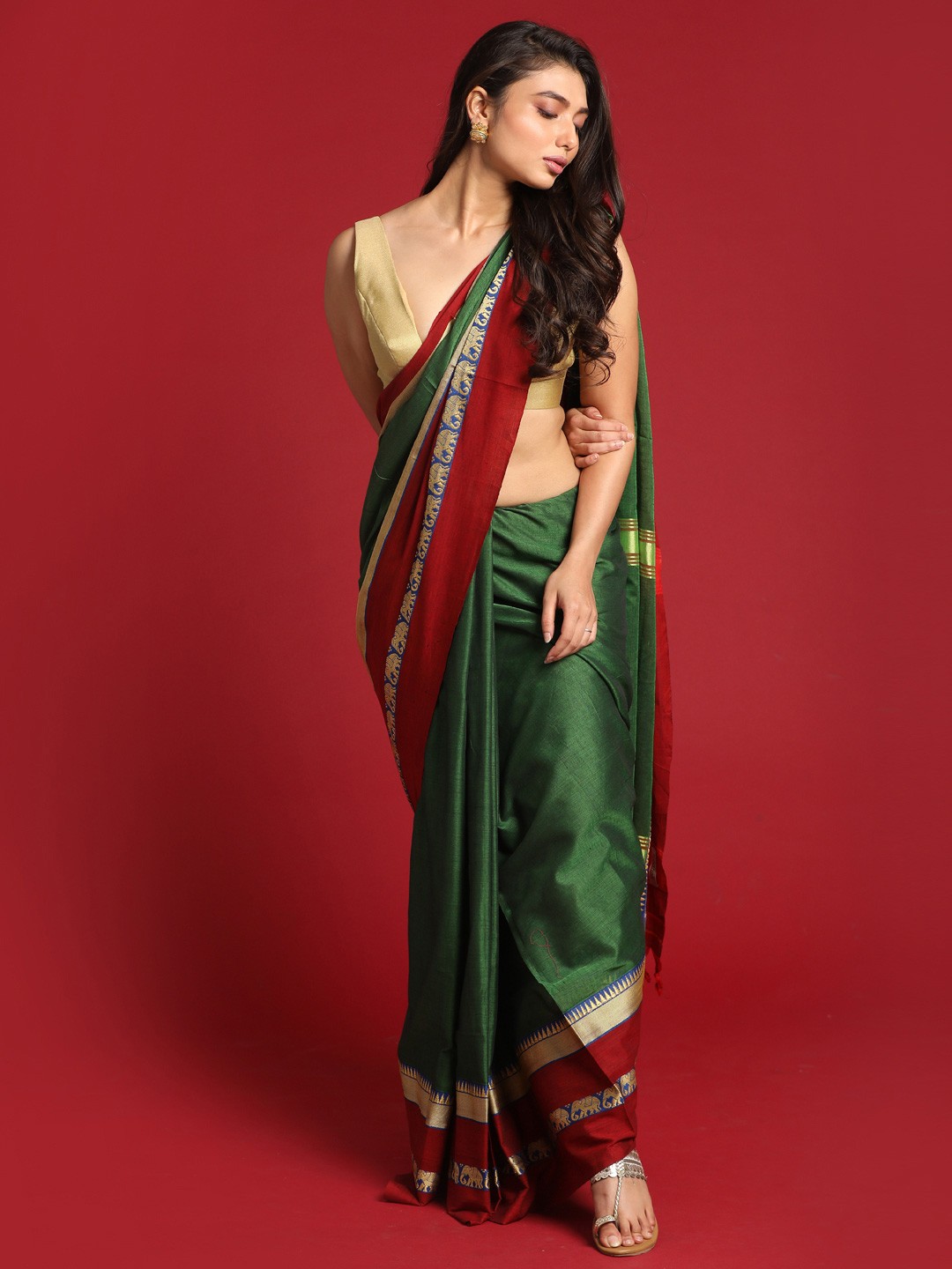 

Indethnic Green & Red Pure Cotton Mangalagiri Saree