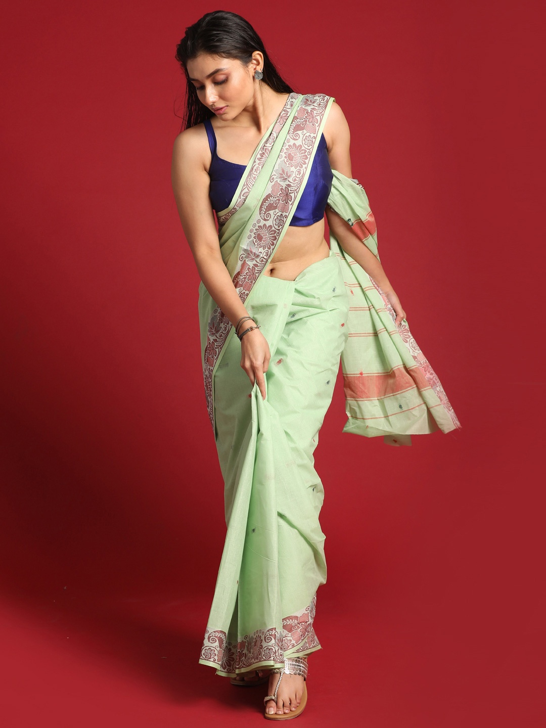 

Indethnic Green & Pink Pure Cotton Taant Saree