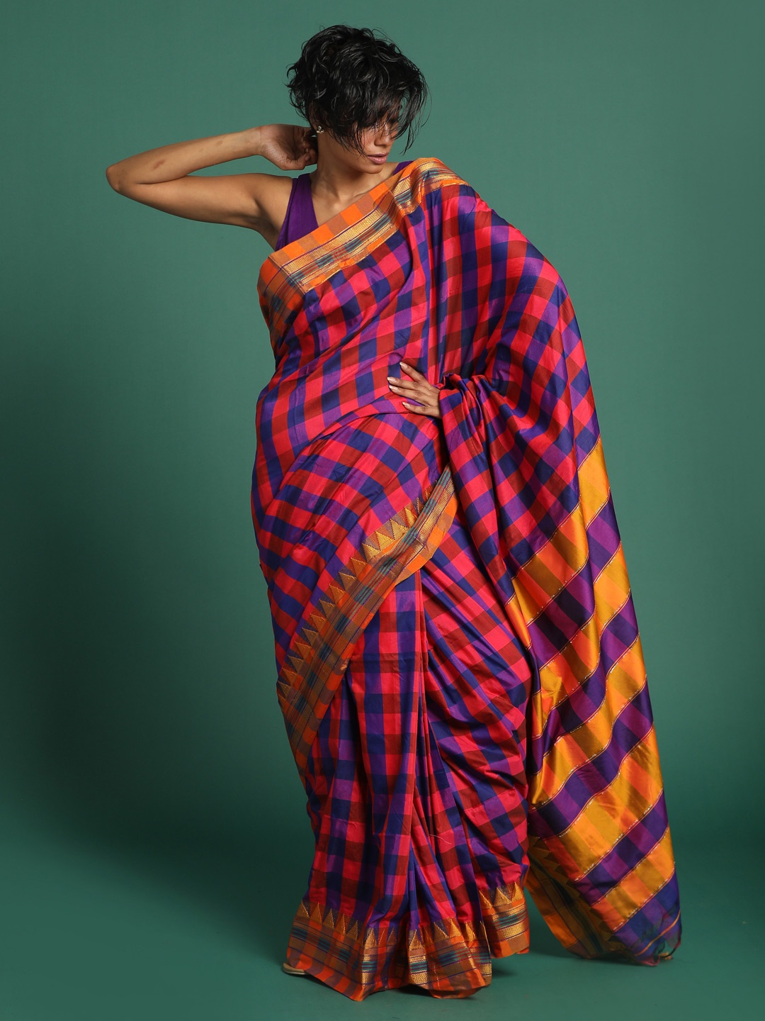

Indethnic Pink & Blue Checked Venkatgiri Saree