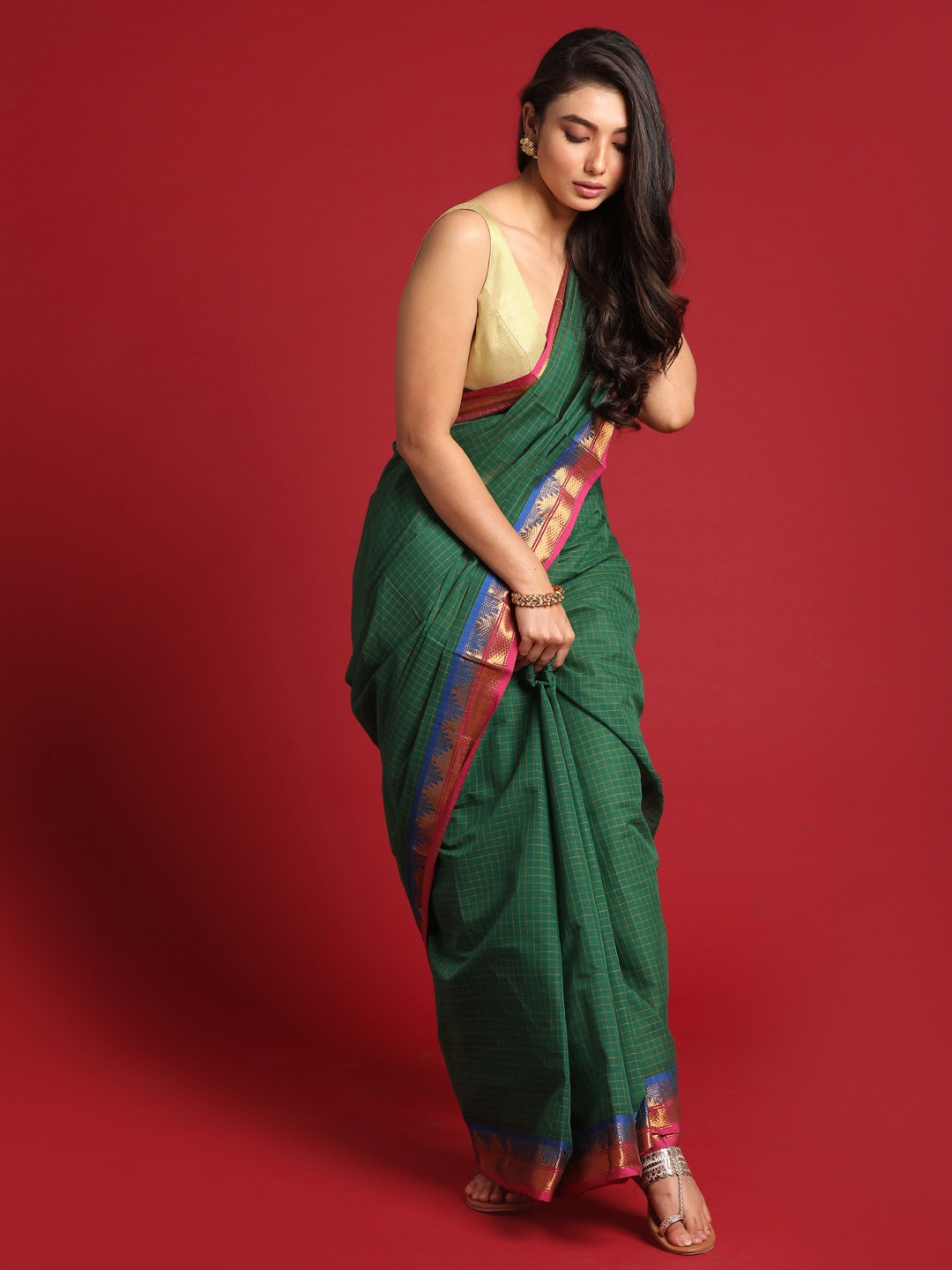

Indethnic Green & Pink Checked Pure Cotton Mangalagiri Saree