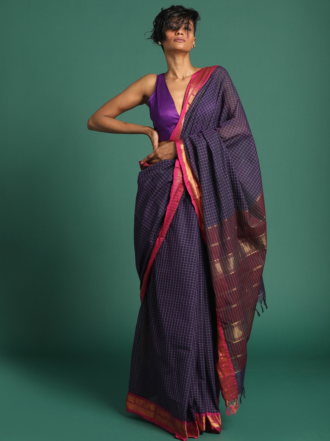 

Indethnic Blue & Pink Checked Pure Cotton Mangalagiri Saree