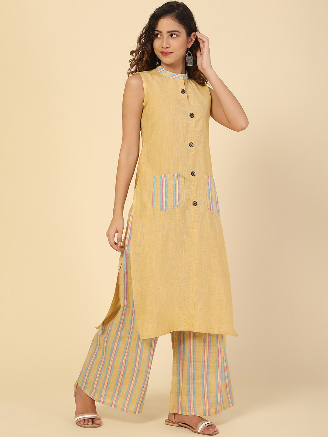 

VAIRAGEE Women Yellow Pure Cotton Kurta with Trousers