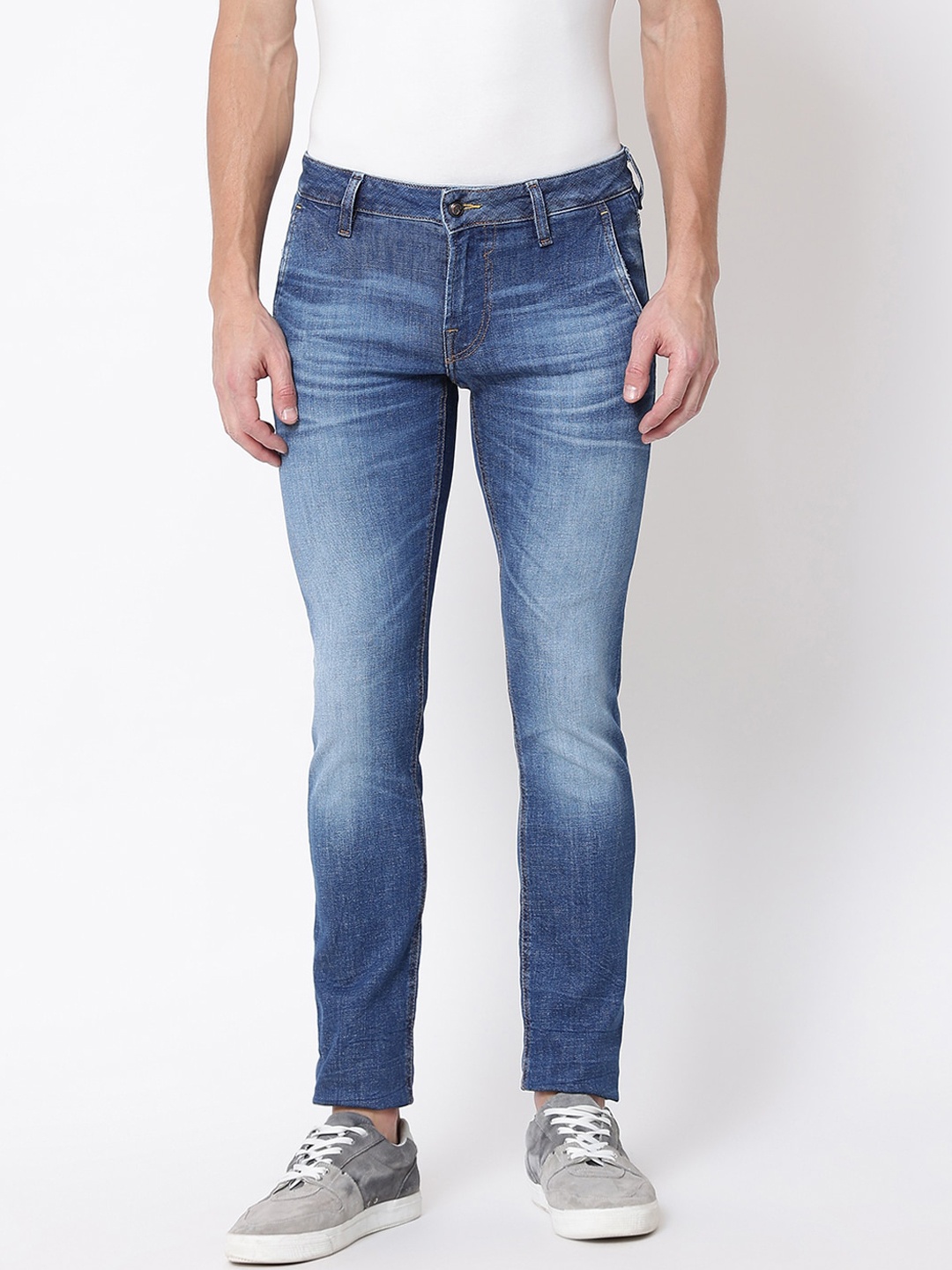 

GUESS Men Assorted Heavy Fade Jeans