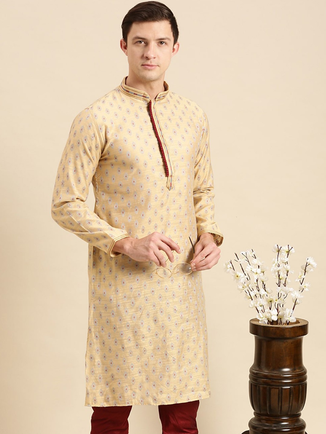 

Sanwara Men Beige & Brown Floral Pastels Kurta