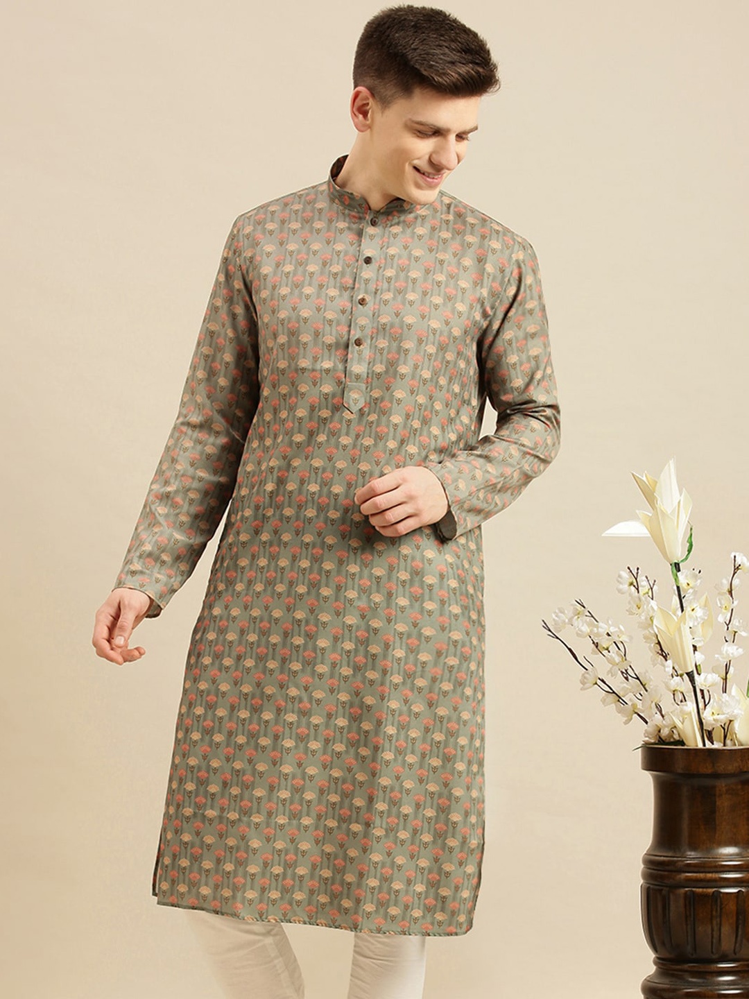 

Sanwara Men Green & Peach-Coloured Floral Printed Floral Kurta