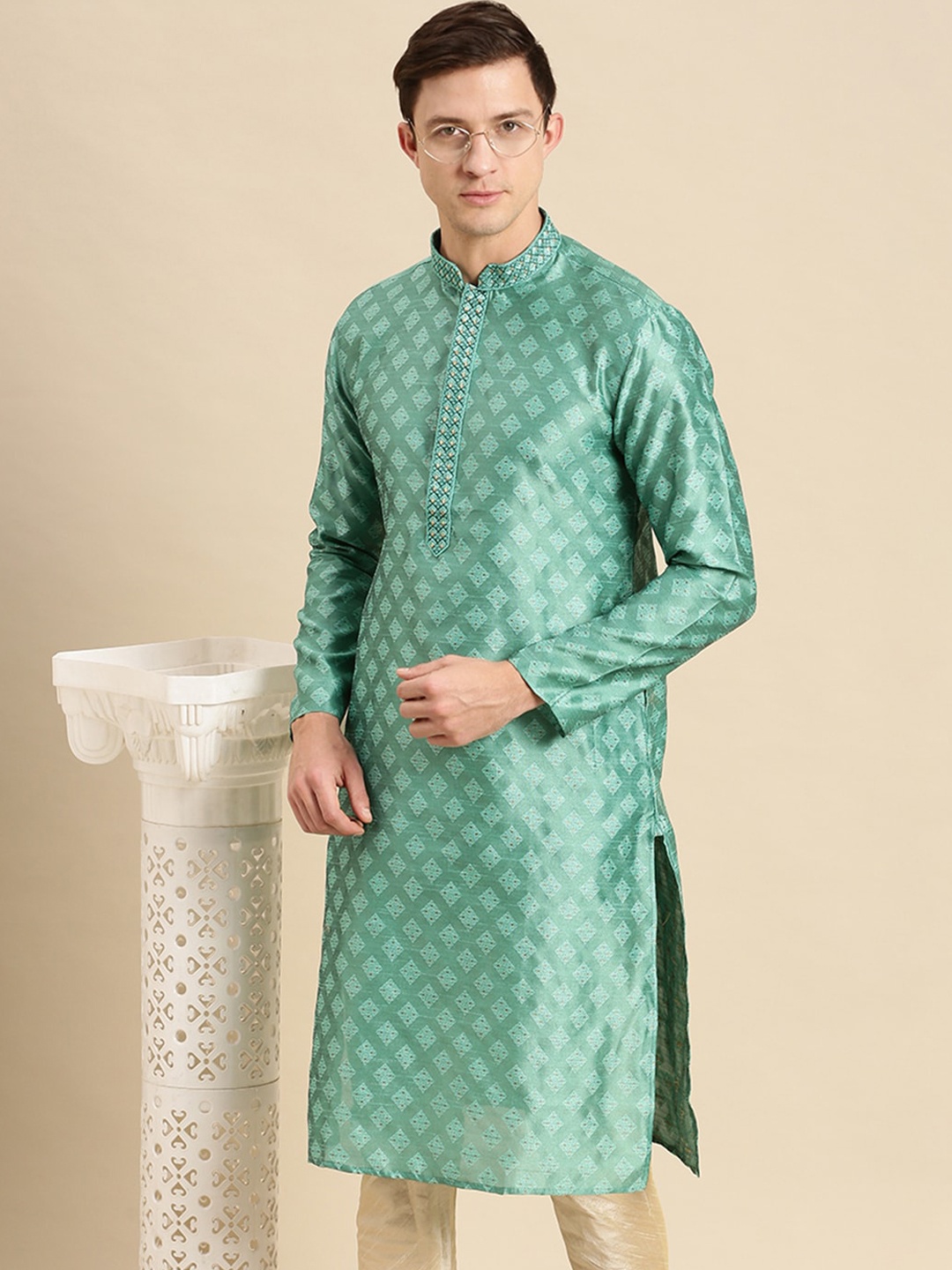 

Sanwara Men Green Ethnic Motifs Kurta