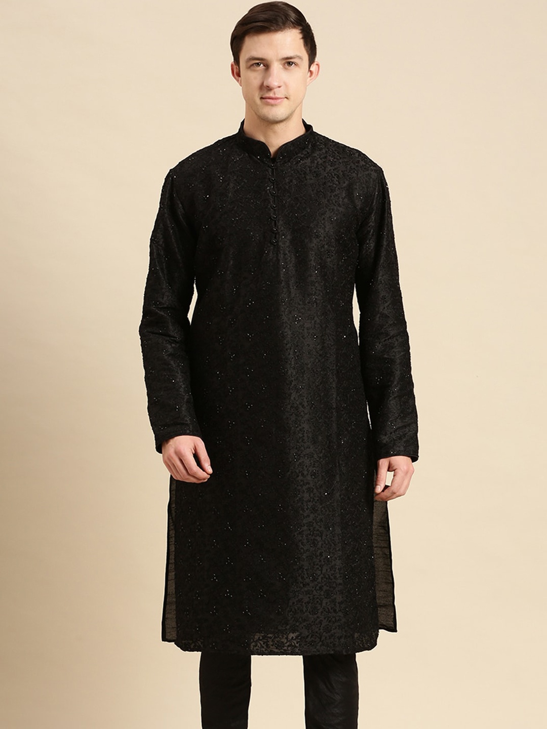 

Sanwara Men Black Floral Kurta