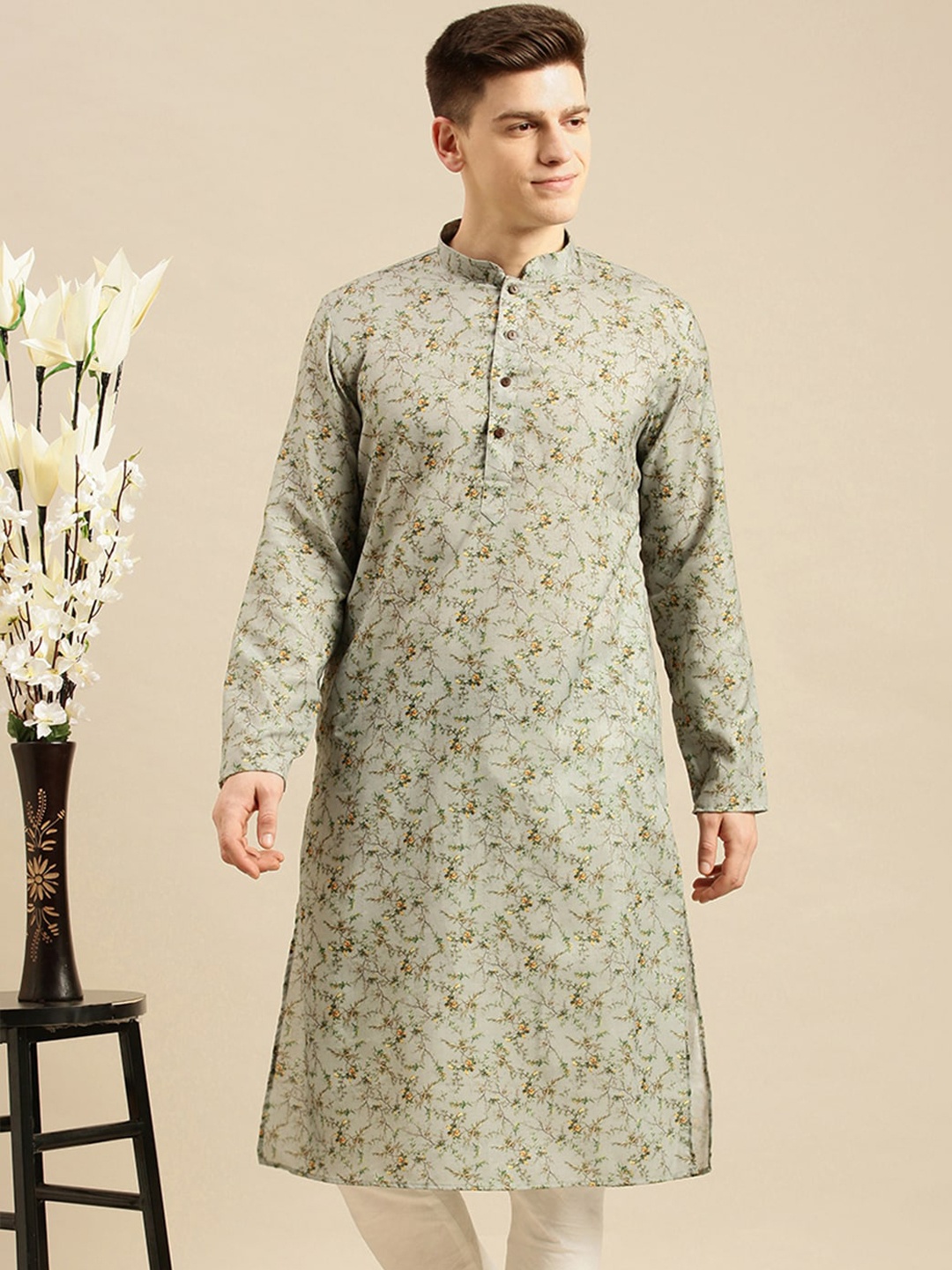 

Sanwara Men Green Floral Printed Thread Work Floral Kurta