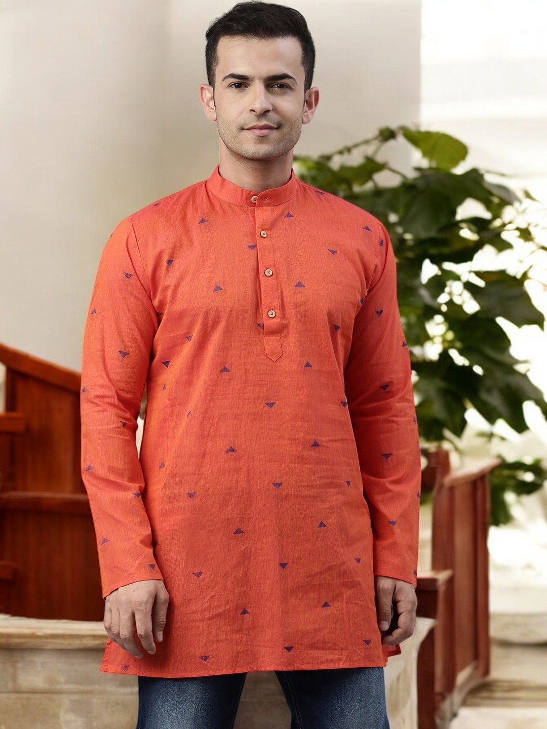 

TATTVA Men Red Embroidered Chikankari Kurta