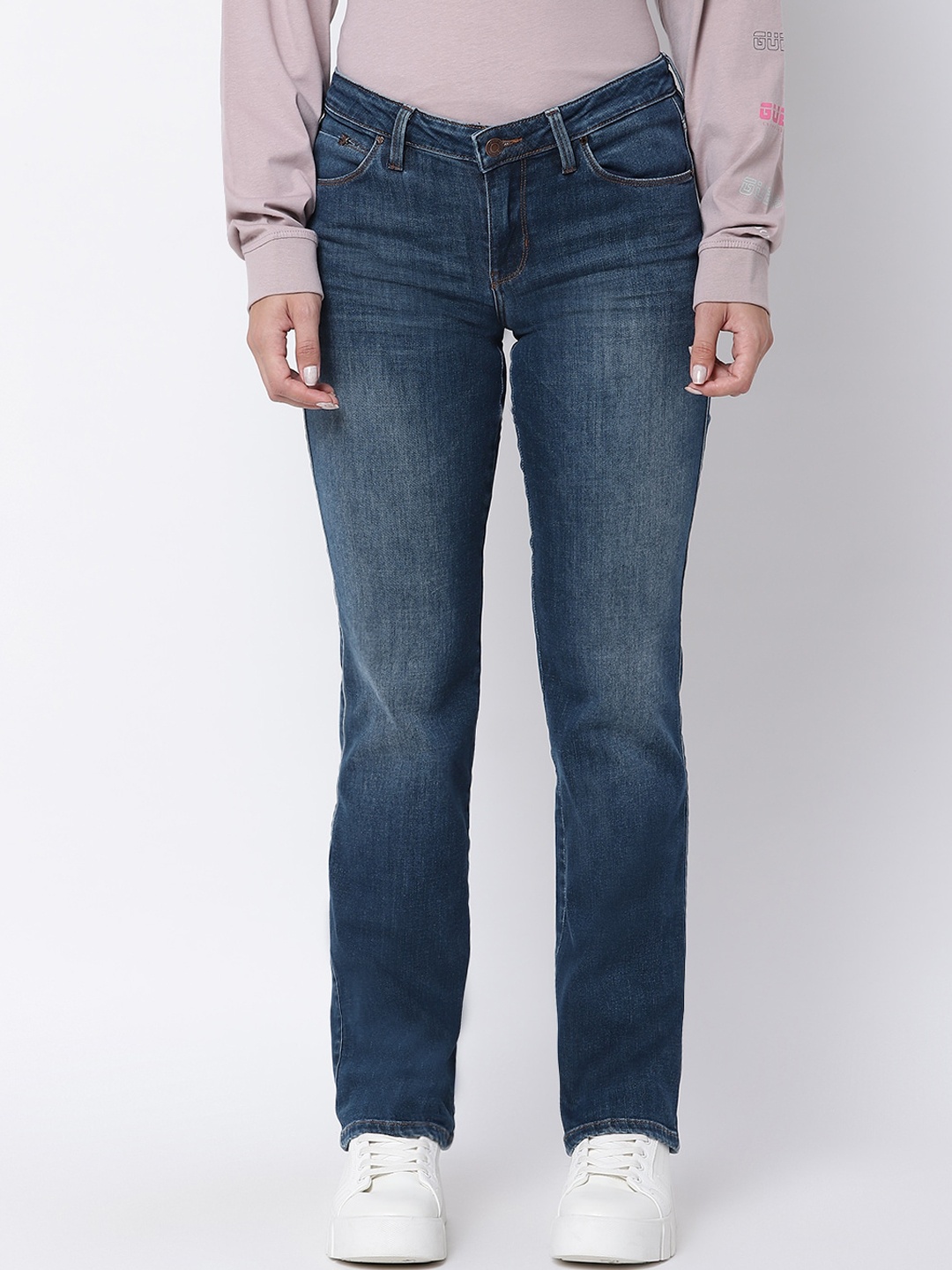 

GUESS Women Blue Light Fade Mid-Rise Regular-Fit Jeans