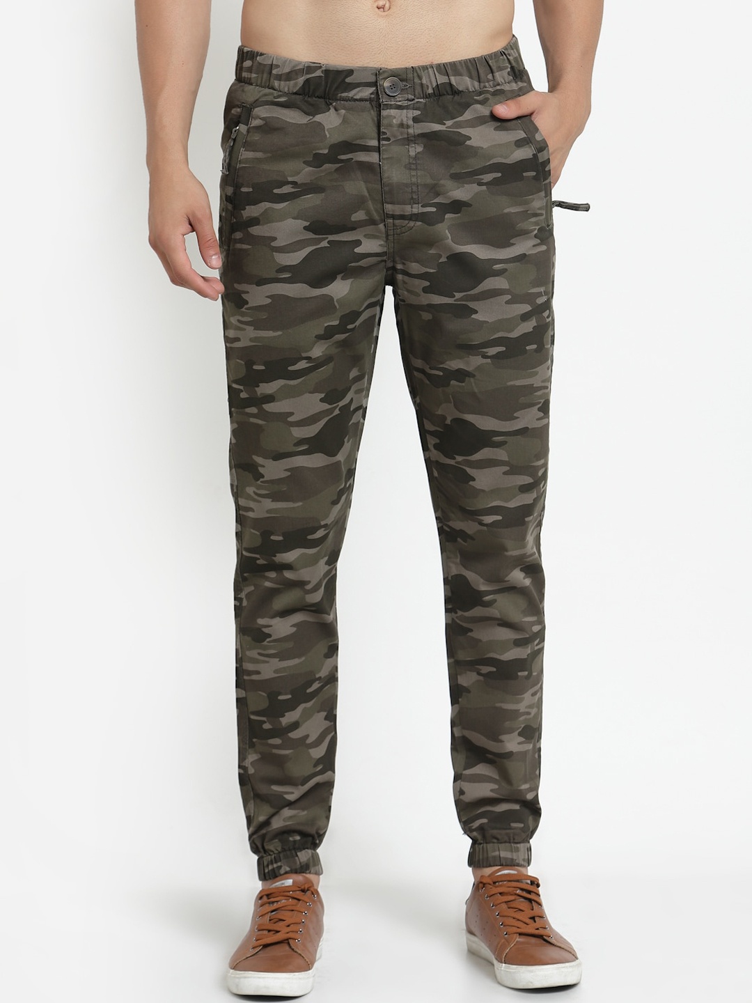 

SAPPER Men Olive Green Camouflage Printed Slim Fit Joggers Trousers