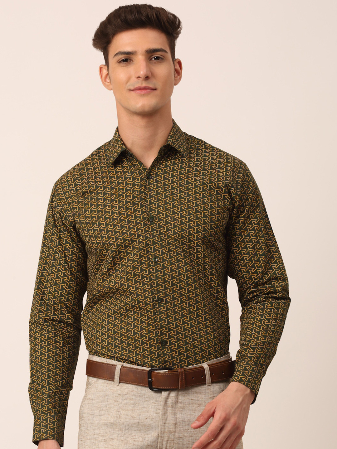 

JAINISH Men Olive Green Standard Floral Printed Formal Shirt