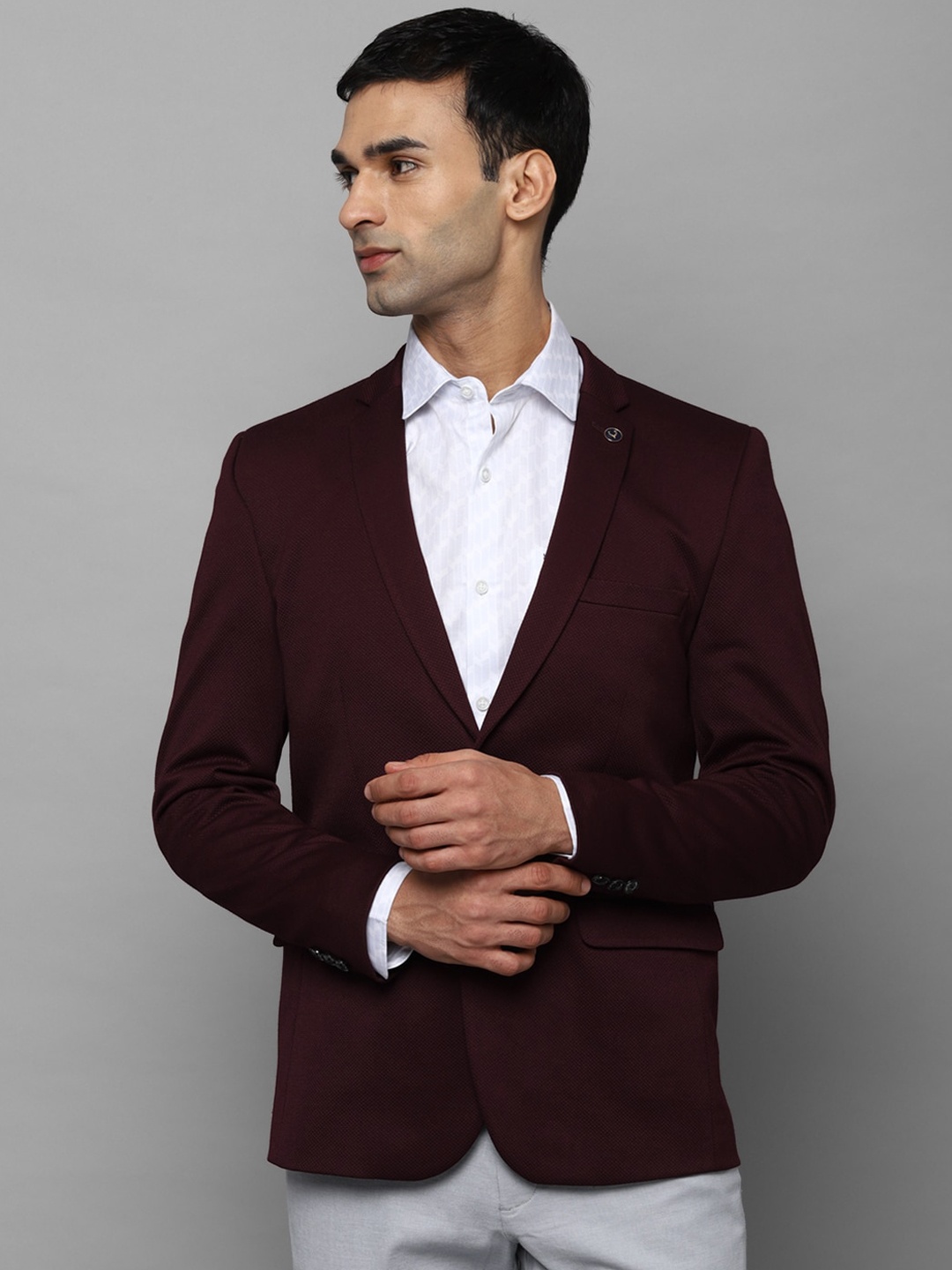 

Allen Solly Men Maroon Solid Ultra Slim-Fit Single-Breasted Blazers