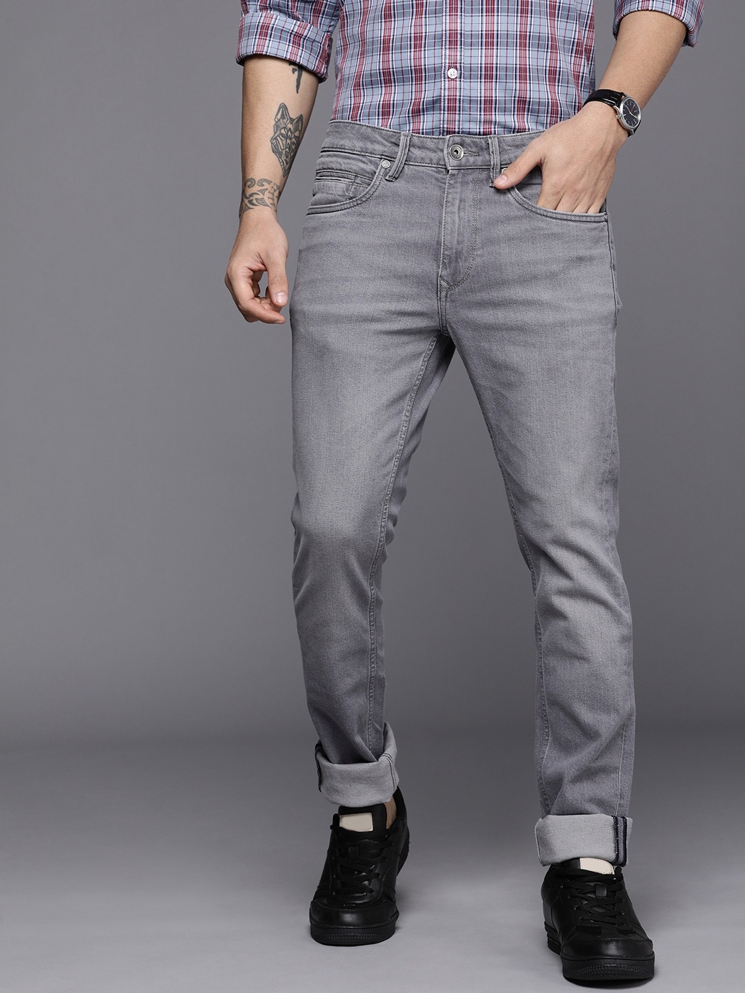 

Louis Philippe Jeans Men Grey Low-Rise Light Fade Stretchable Slim Fit Casual Jeans