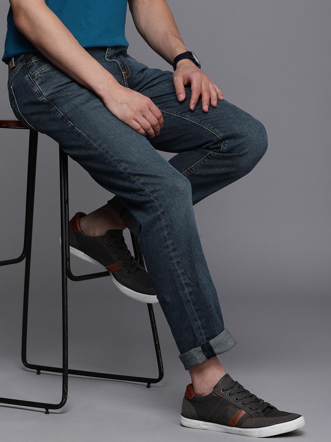 

Louis Philippe Jeans Men Blue Matt Slim Fit Low-Rise Light Fade Stretchable Jeans
