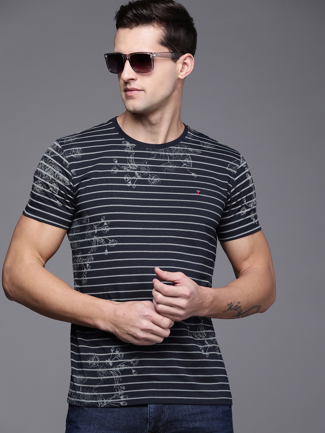 

Louis Philippe Jeans Men Navy Blue Printed Slim Fit Pure Cotton Casual T-shirt