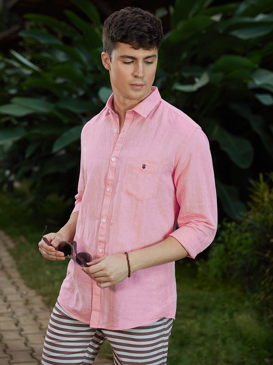 

Louis Philippe Sport Men Pink Solid Slim Fit Casual Shirt