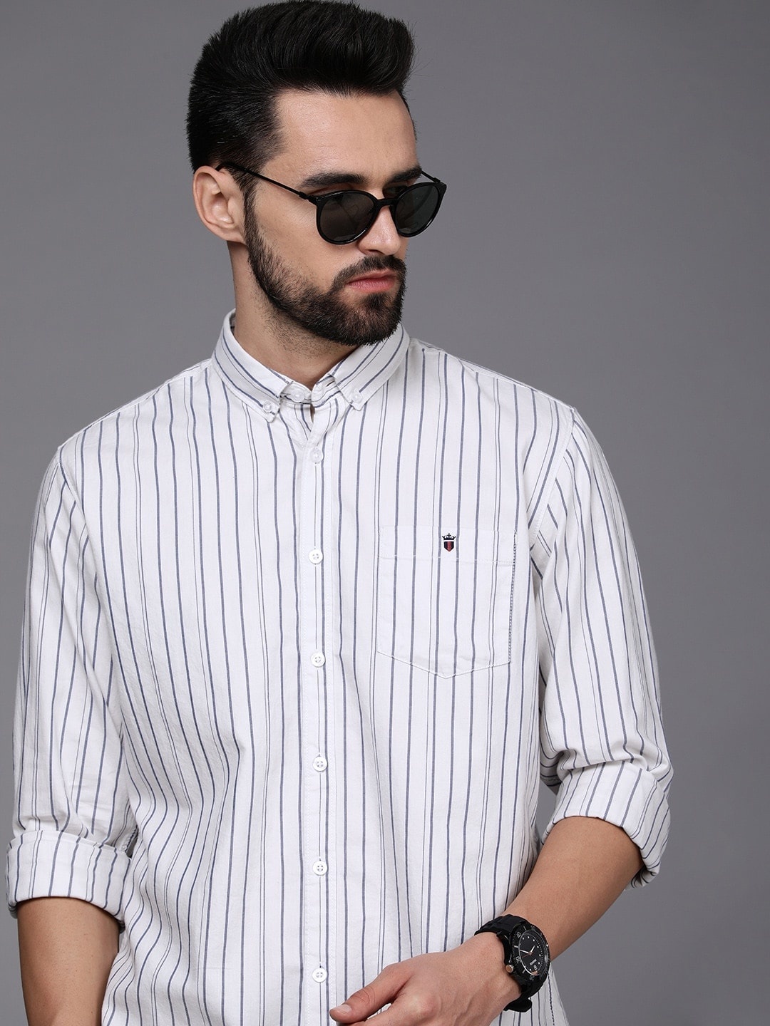 

Louis Philippe Jeans Men White & Blue Striped Slim Fit Casual Shirt