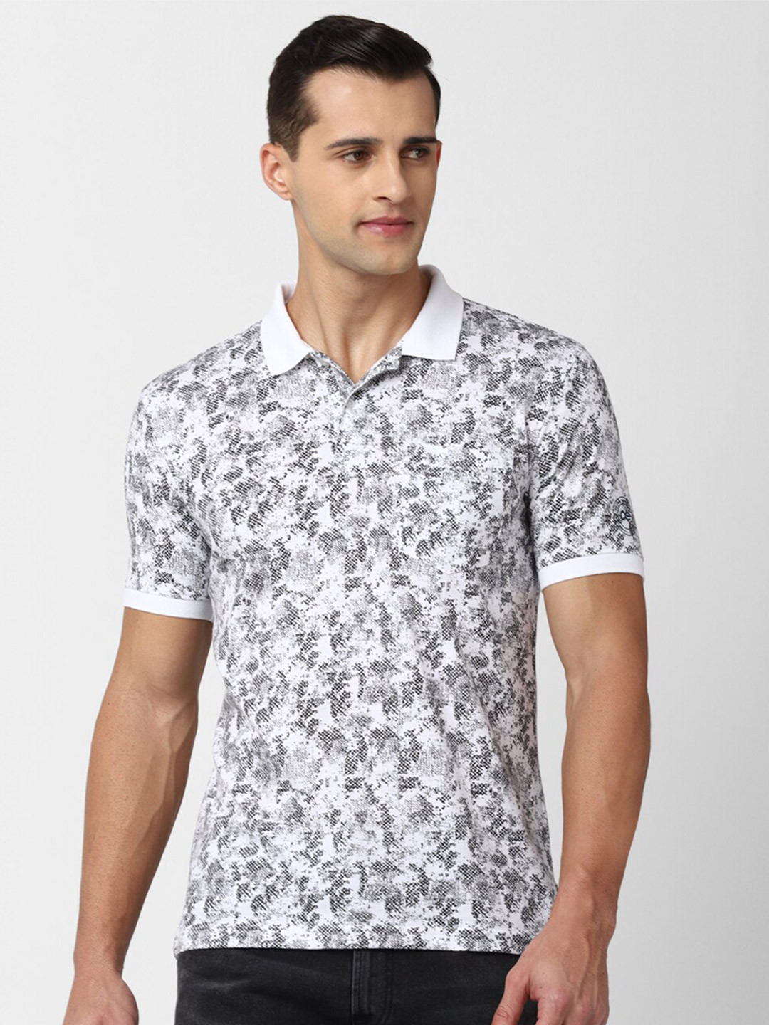 

Peter England Casuals Men Grey Floral Printed Polo Collar T-shirt