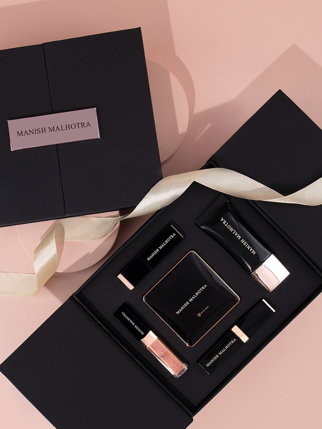 

MyGlamm Manish Malhotra Beauty Starry Soire Makeup Gift Set, Black