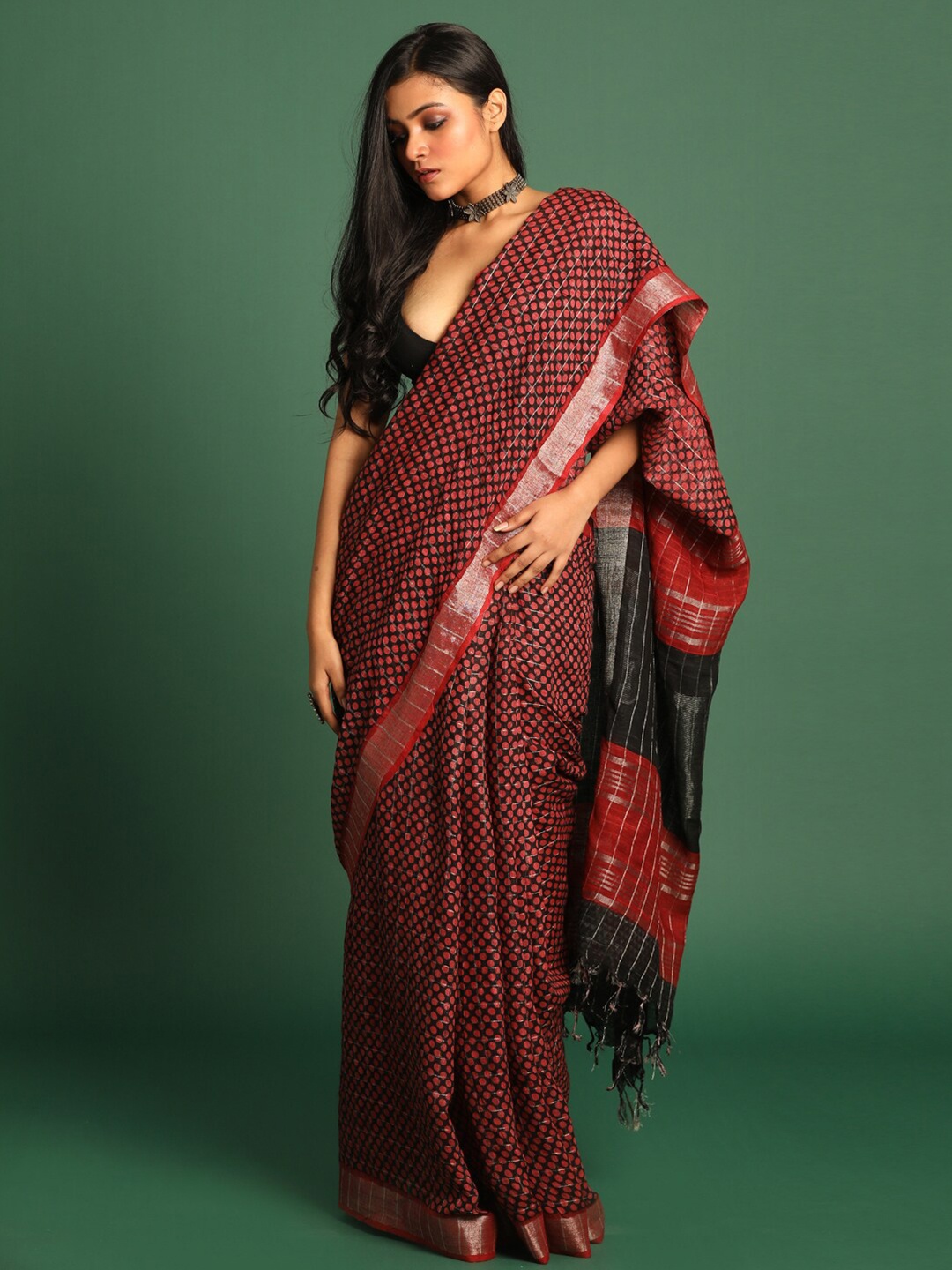 

Indethnic Women Red & Silver-Toned Zari Bhagalpuri Cotton Blend Saree