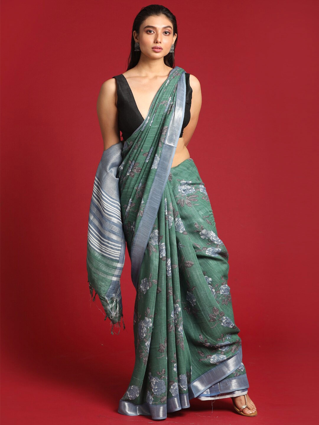 

Indethnic Green & Silver-Toned Floral Printed Zari Cotton Blend Bhagalpuri Sari