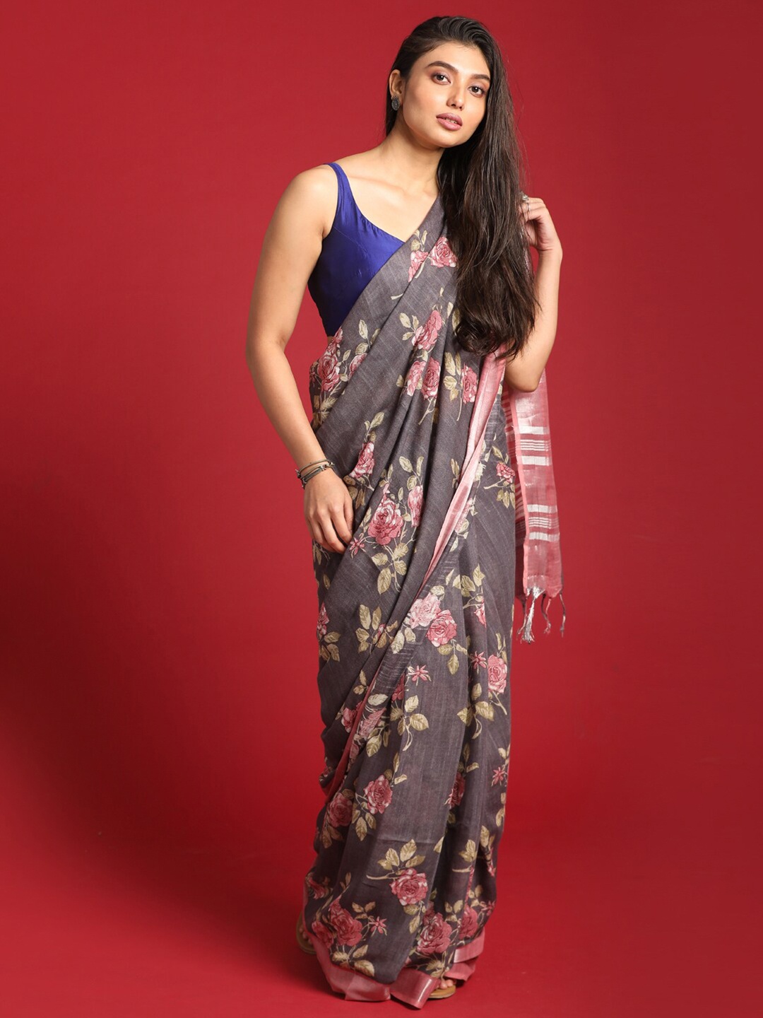 

Indethnic Grey & Magenta Floral Zari Bhagalpuri Saree