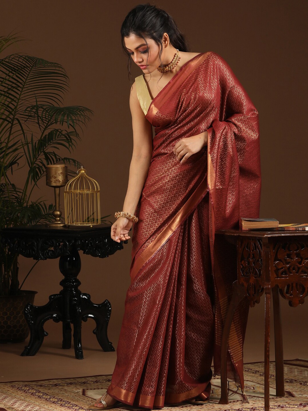 

Indethnic Maroon & Gold-Toned Zari Bhagalpuri Saree