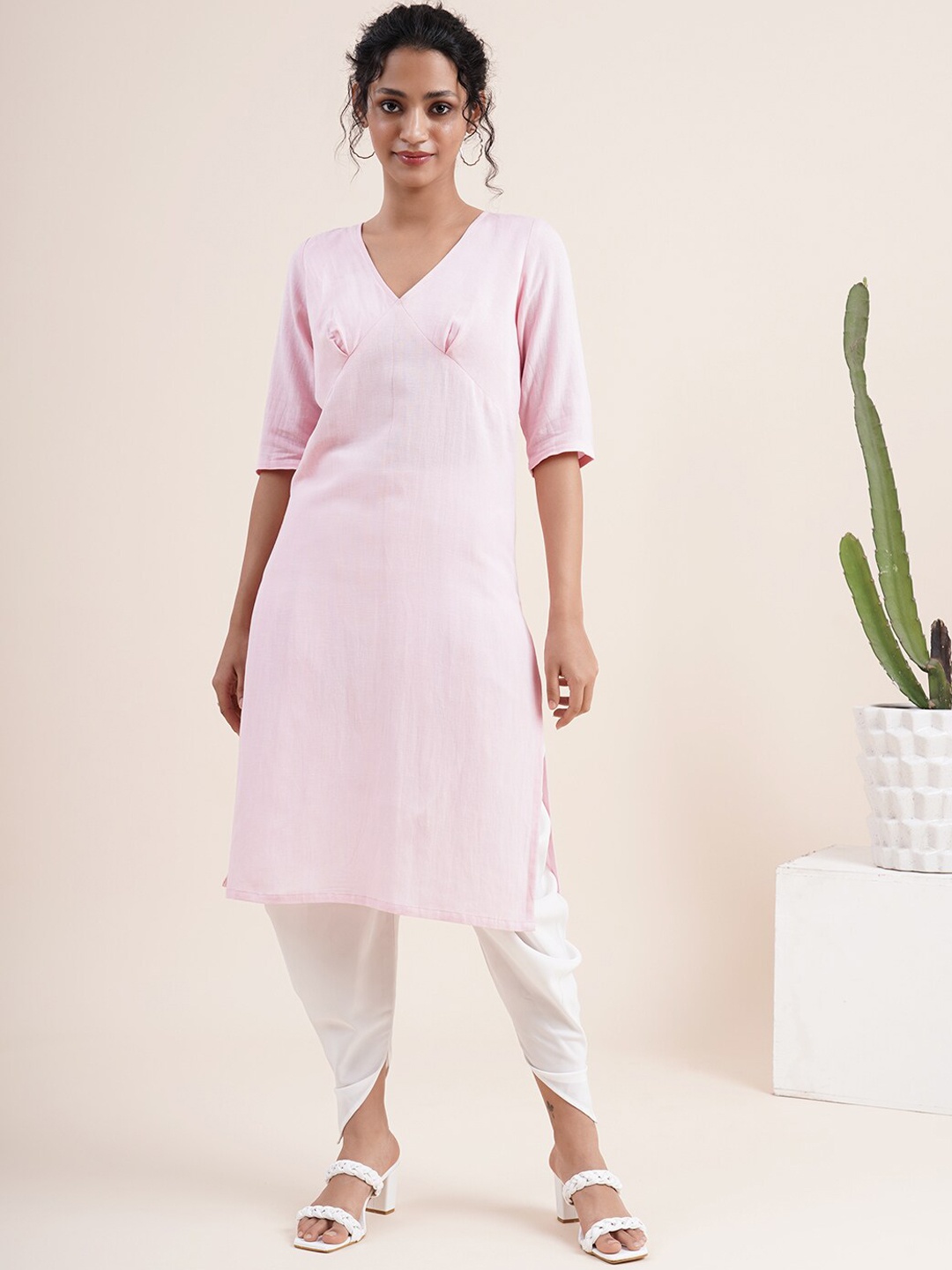 

Abhishti Women Pink Inverted V Empire Kurta