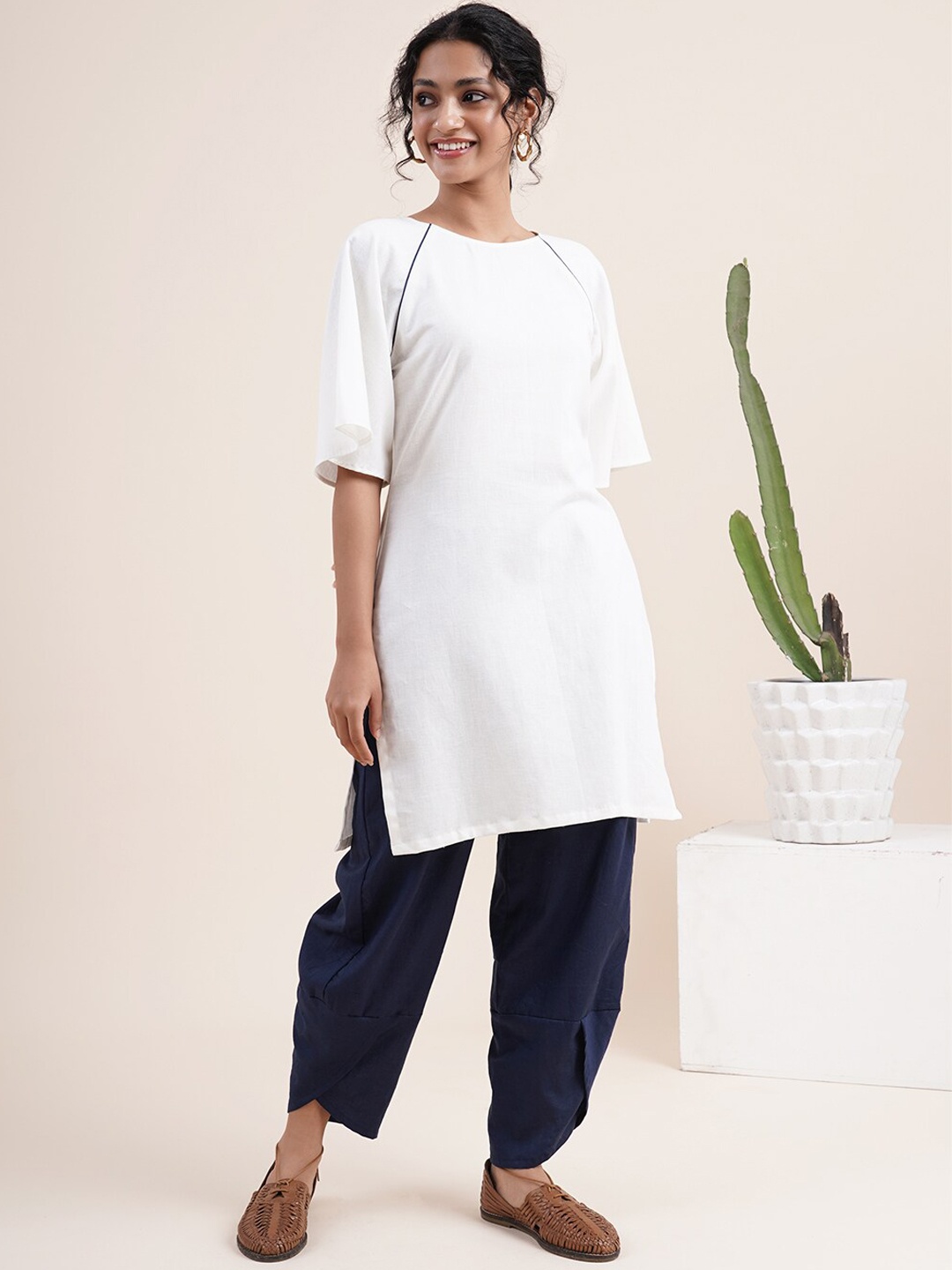 

Abhishti Women White Flared Sleeves Kurta with Contrast Piping