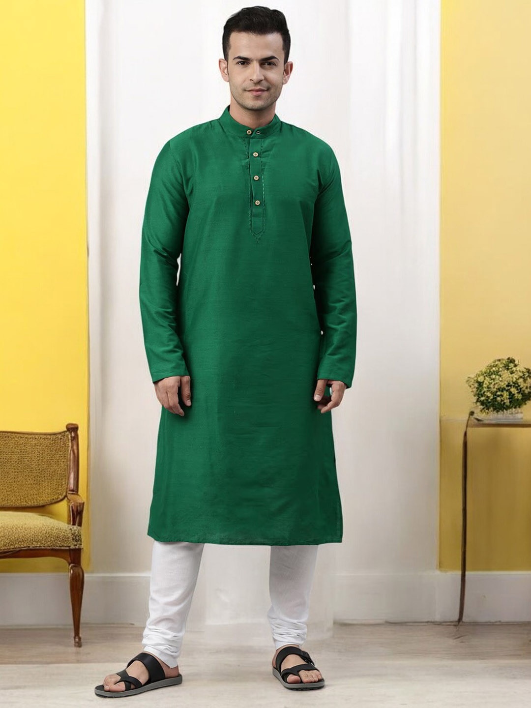 

TATTVA Men Green Pure Cotton Kurta with Churidar