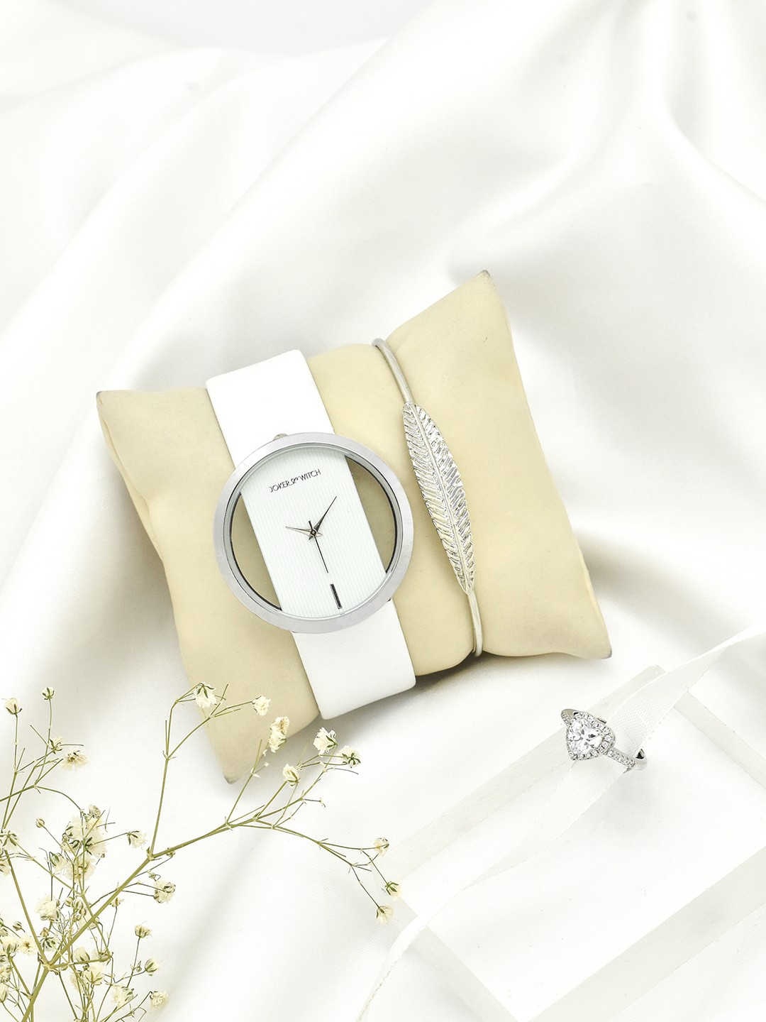 

JOKER & WITCH Women Silver Watch Gift Set