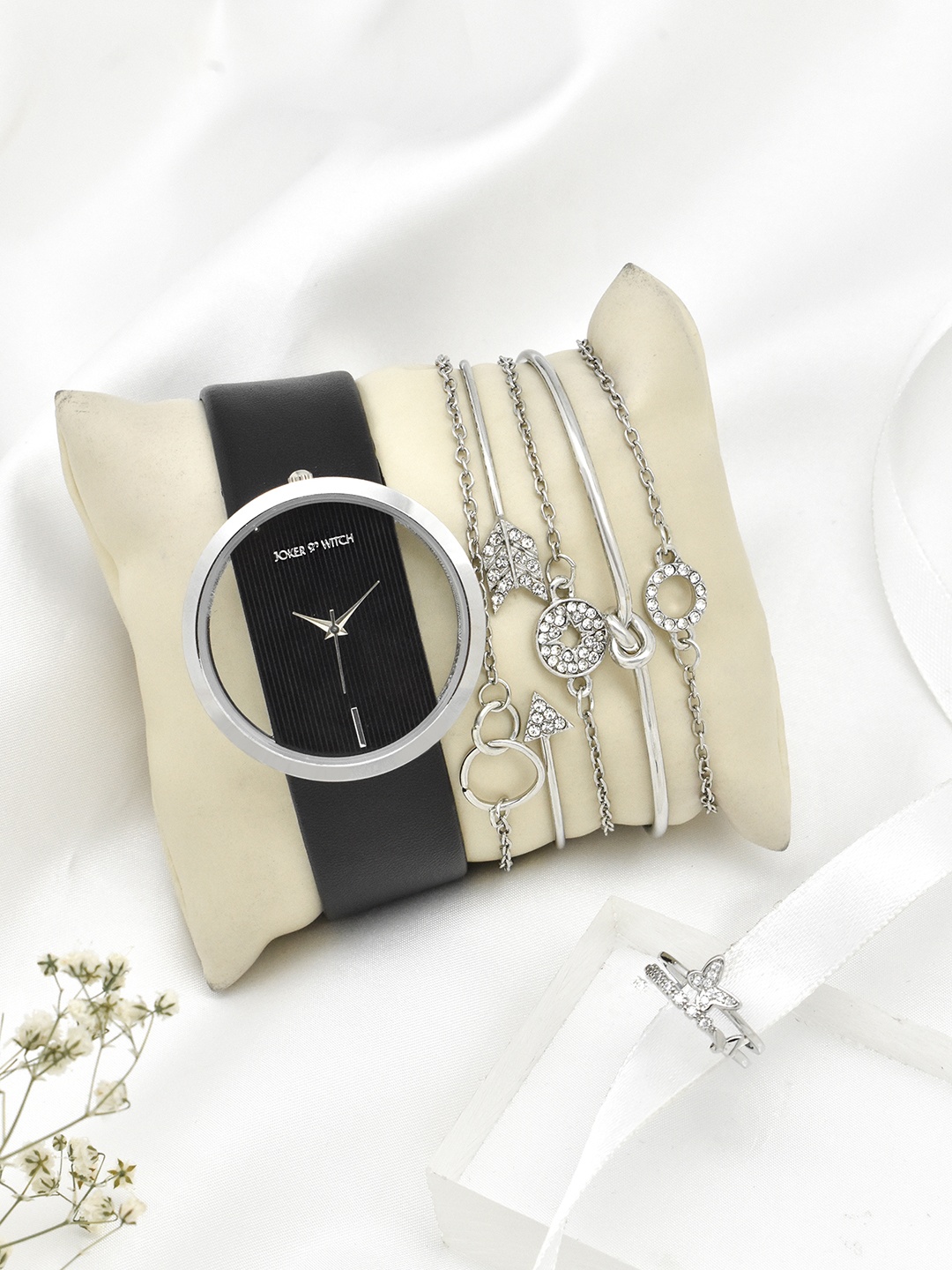 

JOKER & WITCH Women Silver-Toned & Black Watch Gift Set JWLT470